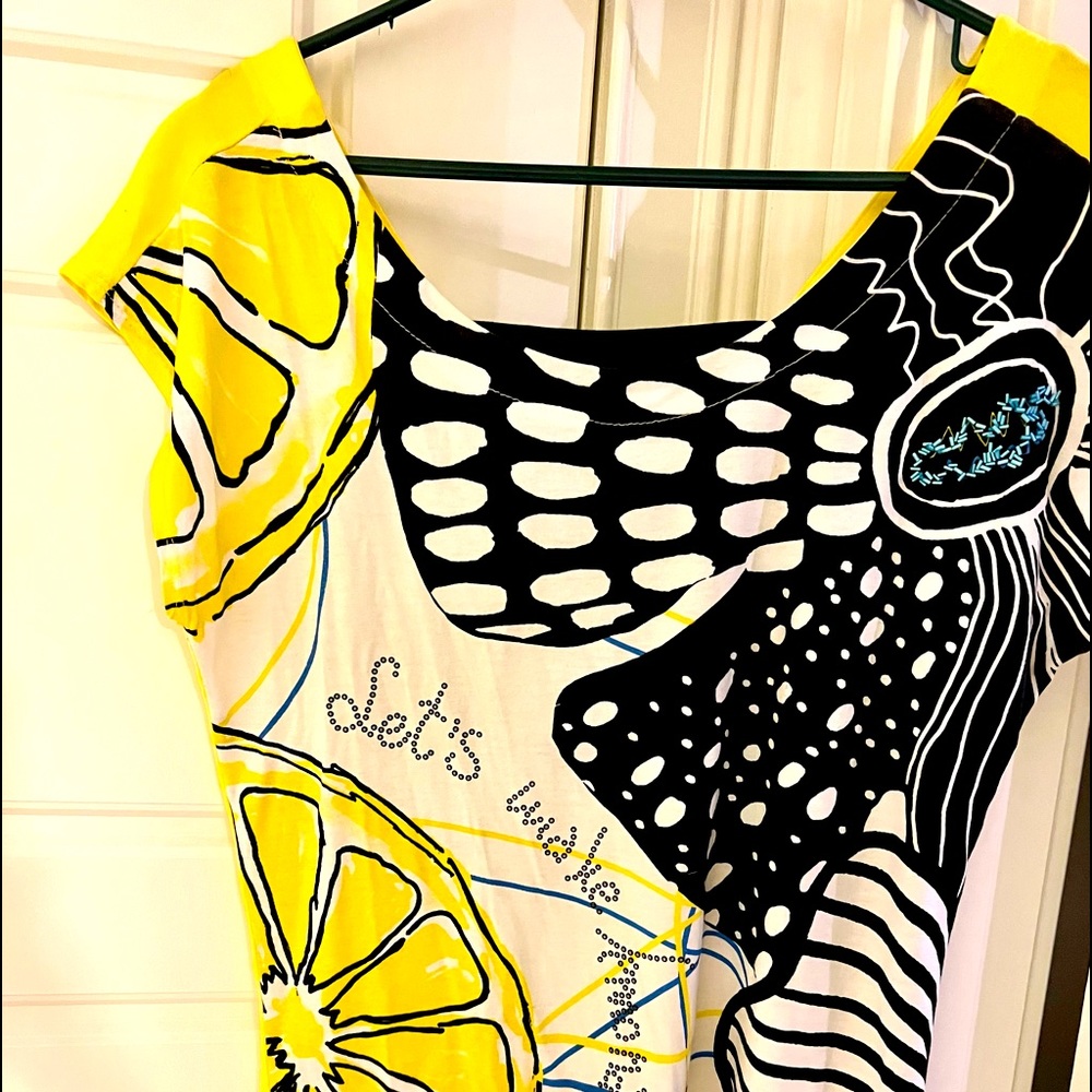 Desigual yellow top, only worn once. Great condition. Size S.